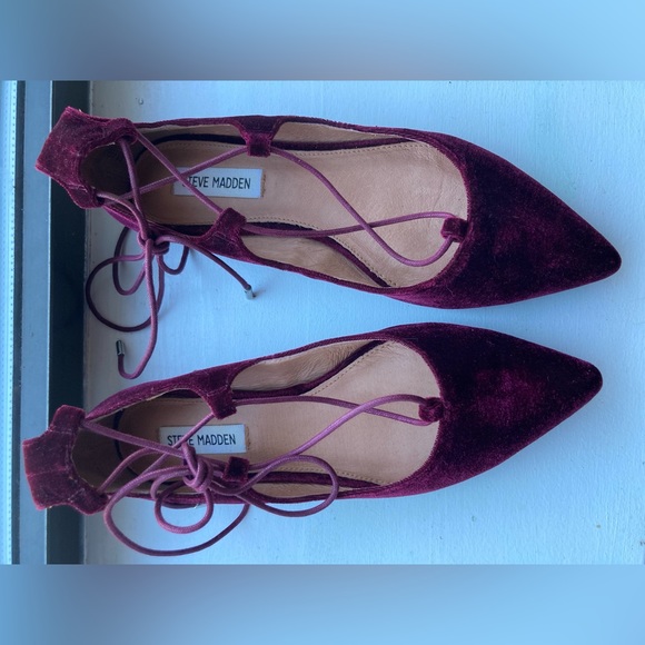 Steve Madden Lecrew burgundy Velvet Lace up flats in size 7.5. Like new! - Picture 6 of 14